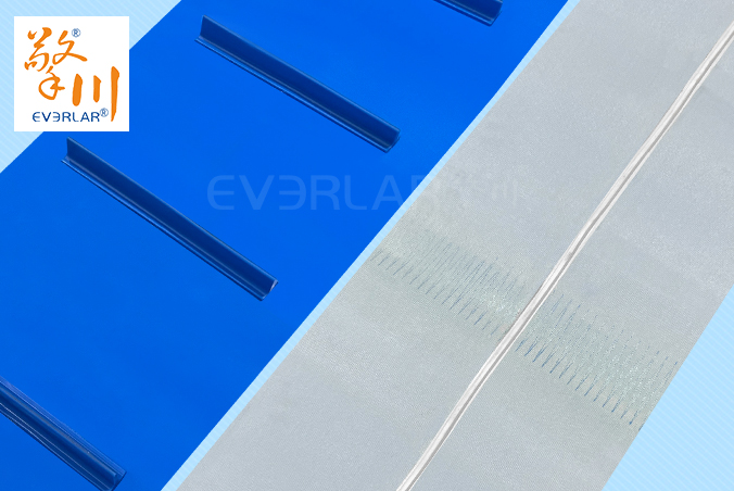 藍(lán)色PVC輸送帶加擋板導(dǎo)條耐磨防跑偏防掉落自動化生產(chǎn)線物料傳送工業(yè)皮帶